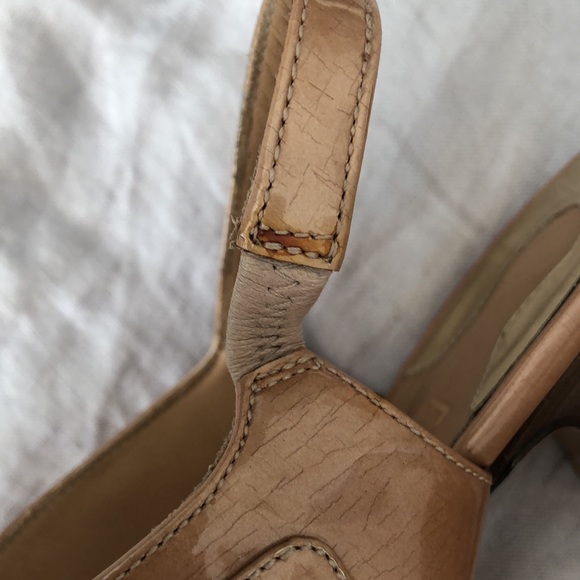 Salvatore Ferragamo nude heels with gold detail, size 9.5 - Picture 3 of 8